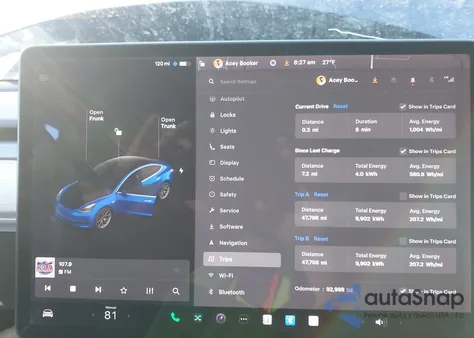 2019 Tesla Model 3 Long Range/Mid Range/Standard Range/Standard Range Plus z USA, uszkodzony, nr VIN 5YJ3E1EA5KF299432